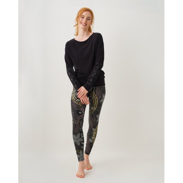 PRIYA yoga blouse by spirit of om, Black